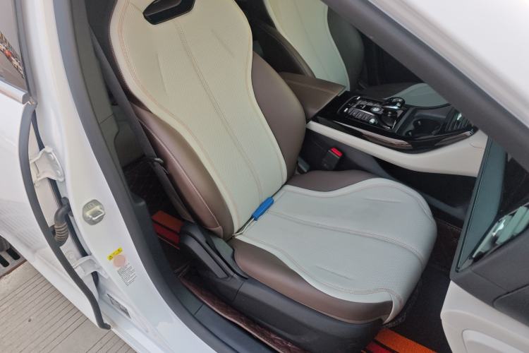 Used BYD Qin PLUS 2024 HONOR Edition DM-i 55KM Leading Model
