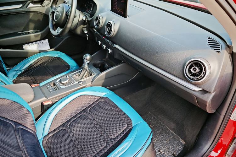 TDK.VehicleDetails.img