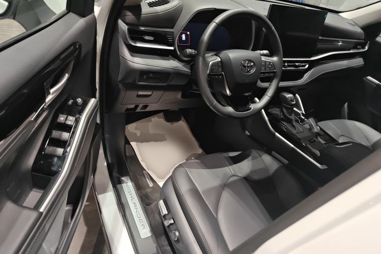 Used Toyota Highlander 
