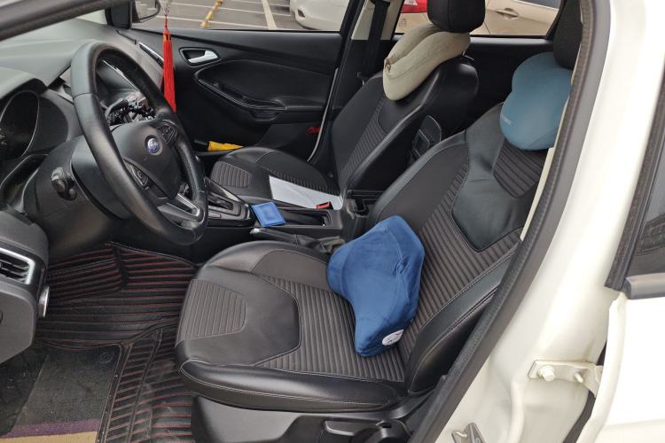 Used Ford Focus 2015 Hatchback EcoBoost 125 Automatic Supreme Style Edition