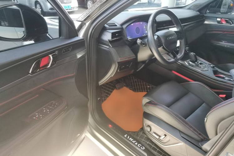 Used Lynk & Co 05 2020 2.0TD Four-Wheel Drive HypeHalo
