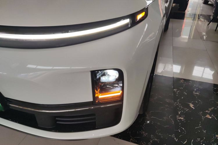 Used Li Auto L7 2023 Air model
