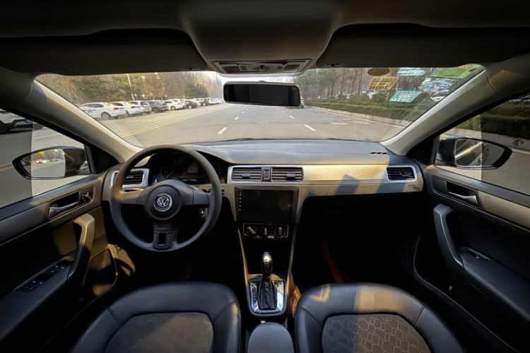 Used Volkswagen Santana 2013 1.6L Automatic Comfort Edition
