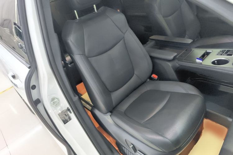 Used Toyota Granvia 2022 2.5L Hybrid Prestige Edition