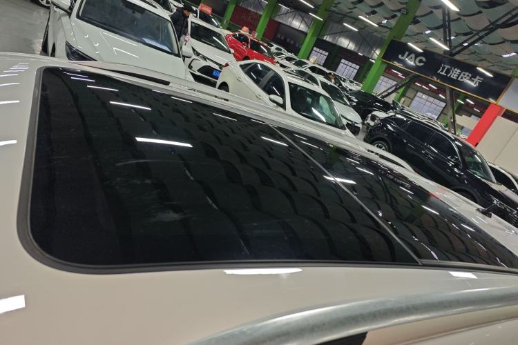 Used Volkswagen Tiguan L 2021 330TSI Automatic Two-Wheel Drive R-Line Enhanced Edition
