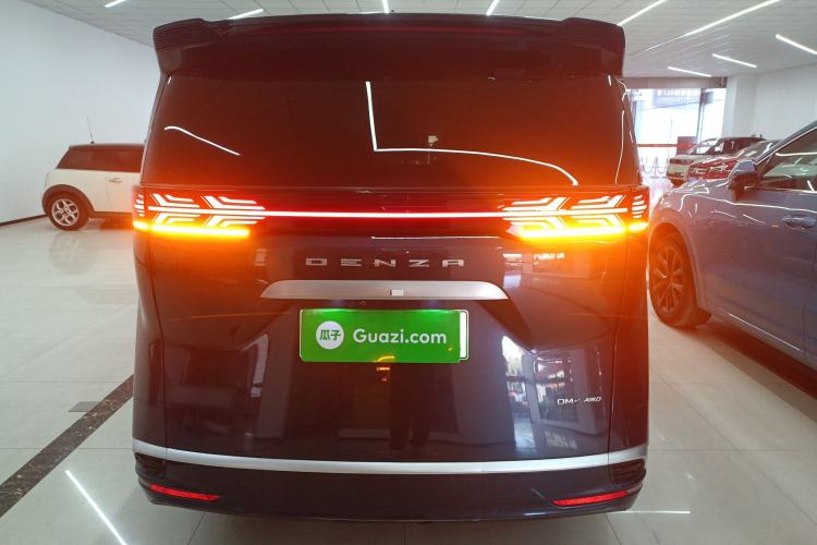 Used Denza D9 2022 DM-i 970 Four-Wheel Drive Flagship Model