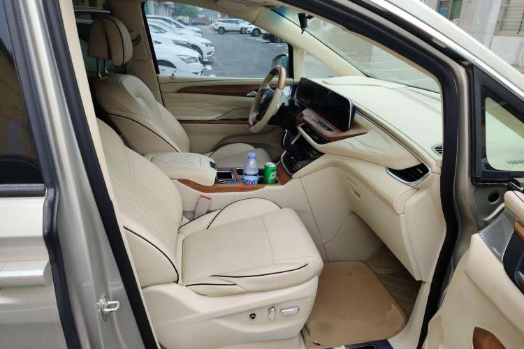 Used Buick GL8 2022 ES Landtrek 653T Comfort Edition
