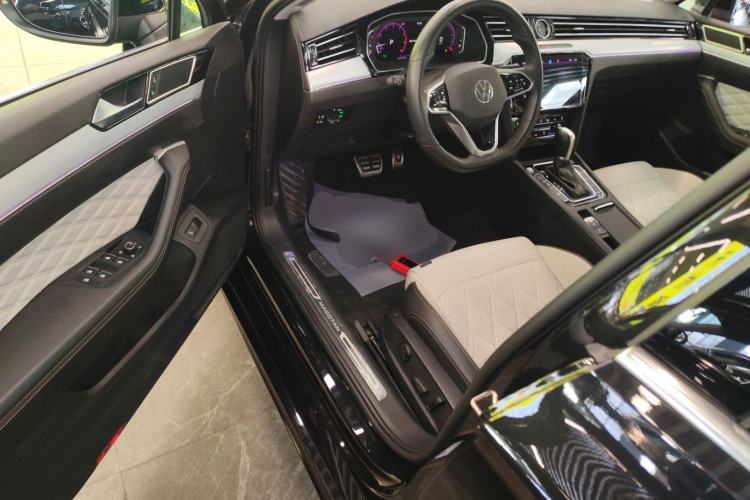 Used Volkswagen Magotan 2023 2 Million Units Commemorative Edition 330TSI DSG Luxury Version
