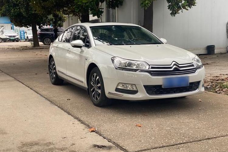 Used Citroen C5 2014 1.6T Automatic Luxury Model
