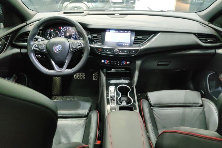 Used Buick Regal 2020 GS 28T Prestige Model
