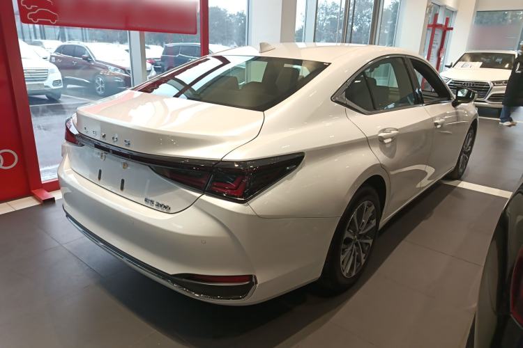 Used Lexus ES 2025 200 Premium Edition