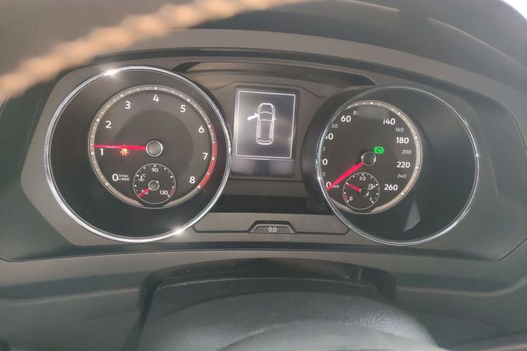 Used Volkswagen Tiguan L 2019 330TSI Automatic Two-Wheel Drive Luxury Edition China V Standard
