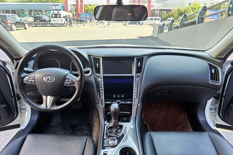 Used Infiniti Q50L 2016 2.0T Comfort Edition
