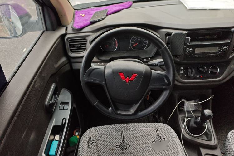 Used Wuling Hongguang V 2022 1.5L Jingqu Edition Electric-Assist LAR
