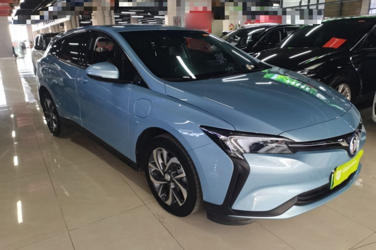 Used Buick Velite 6 2019 Connected Fashion Model