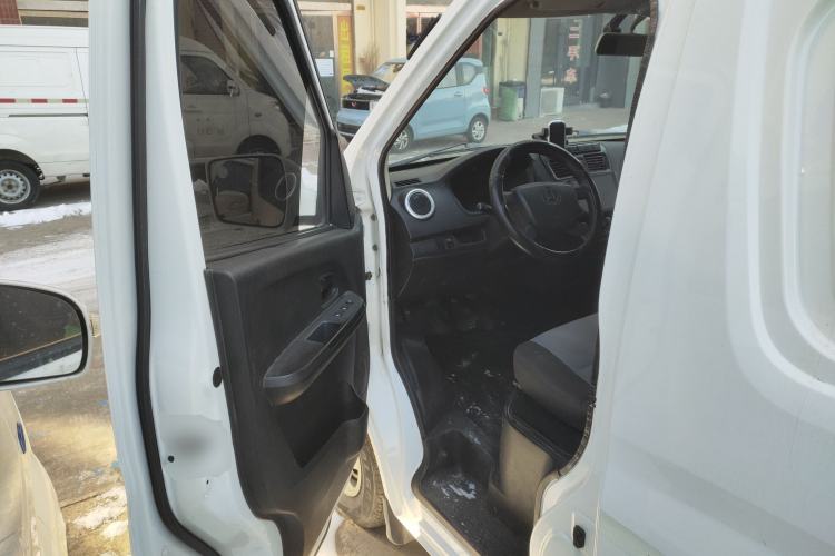 Used Chana Ruixing EM60 2022 All-Electric Van 4498 mm Long Flat Roof with Rear-Hinged Doors 2 Seats 70 kW 41.86 kWh
