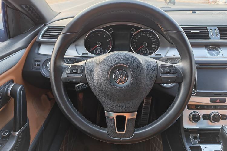 Used Volkswagen FAW-Volkswagen CC 2015 1.8TSI Luxury Model
