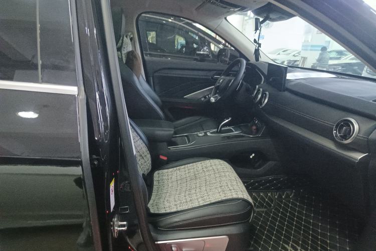 Used Wey VV6 2021 2.0T Two-Wheel Drive Smart Protection+
