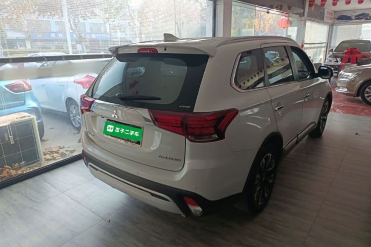 Used Mitsubishi Outlander 2020 2.4L 4x4 Zhi Xiang Edition 5 Seats
