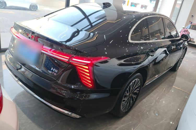 Used Hongqi H5 2025 2.0T Automatic Flag Edition – 500 000 Units Commemorative Version
