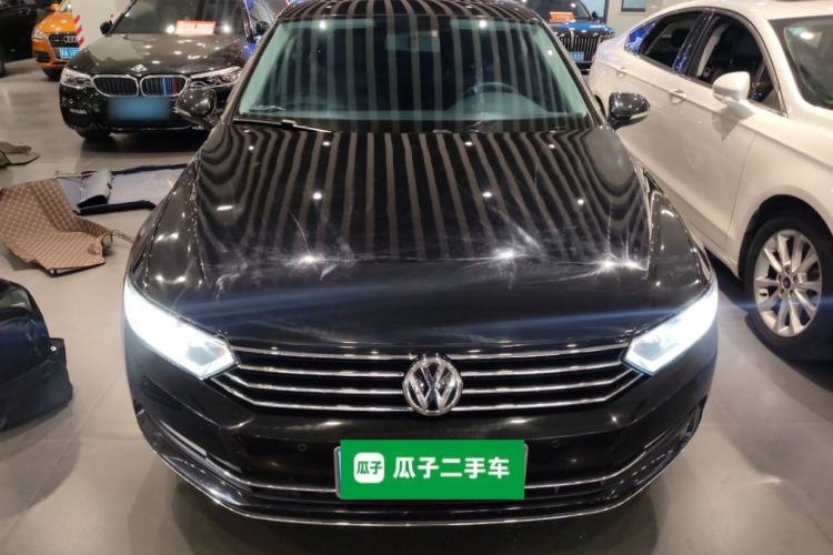 Used Volkswagen Magotan 2018 330TSI DSG Advanced Model
