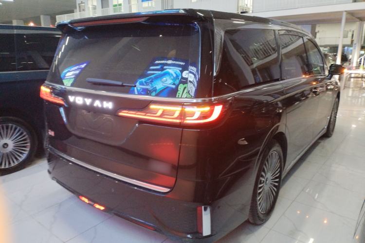 Used VOYAH Dream 2025 PHEV Four-Wheel-Drive Flagship Kunpeng Edition
