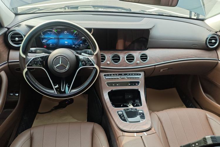 Used Mercedes-Benz E-Class New Energy 2023 E 350 e L Plug-in Hybrid Sports Sedan
