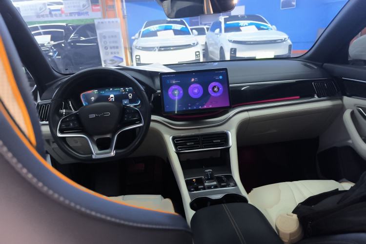 Used BYD Song PLUS New Energy 2023 Champion Edition DM-i 110KM Flagship PLUS
