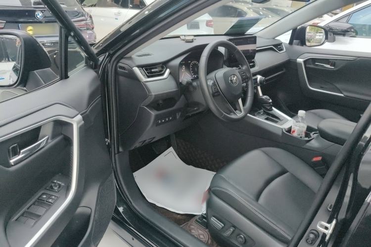 Used Toyota RAV4 2023 2.0L CVT Two-Wheel Drive Fashion Plus Edition
