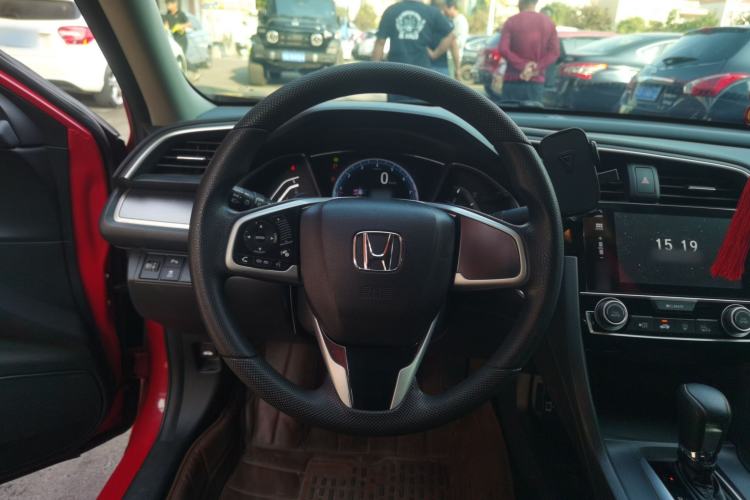 Used Honda Civic 2016 220TURBO CVT Luxury Edition
