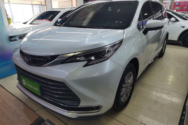 Used Toyota Sienna 2021 2.5L Hybrid Premium Edition
