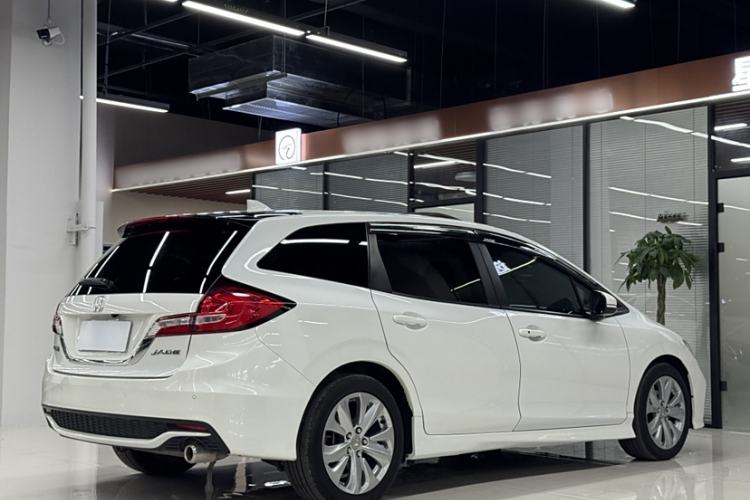 Used Honda Jade 2017 1.8L automatic Comfort version 5 seats
