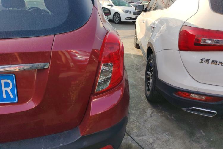 Used Buick Encore 2015 1.4T Automatic Two-Wheel Drive Urban Elite Version
