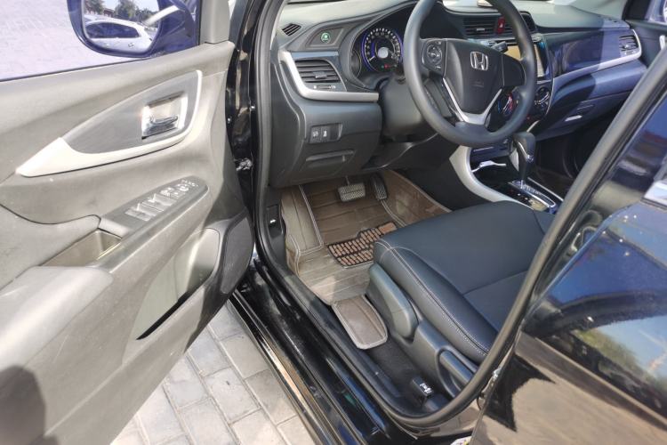 Used Honda Crider 2015 1.8L Automatic Luxury Edition
