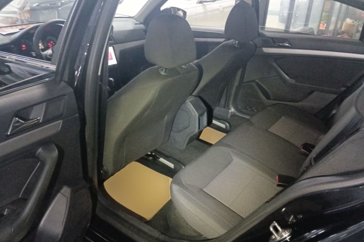 Used Volkswagen Lavida 2017 1.6L Automatic Fashion Edition
