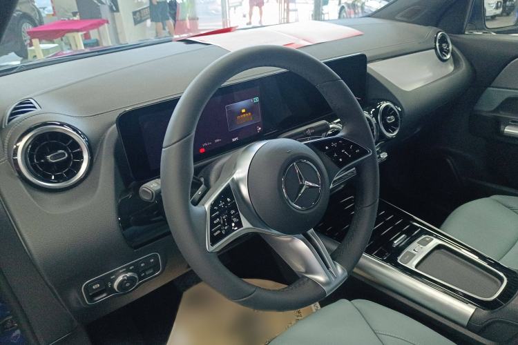 Used Mercedes-Benz GLA 2024 GLA 200
