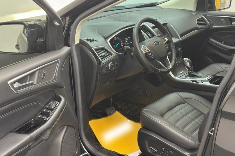 Used Ford Edge 2018 EcoBoost 245 Two-Wheel-Drive Titanium 7-Seater China V Standard
