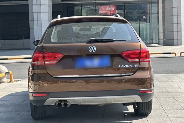 Used Volkswagen Cross Lavida 2014 1.4TSI DSG
