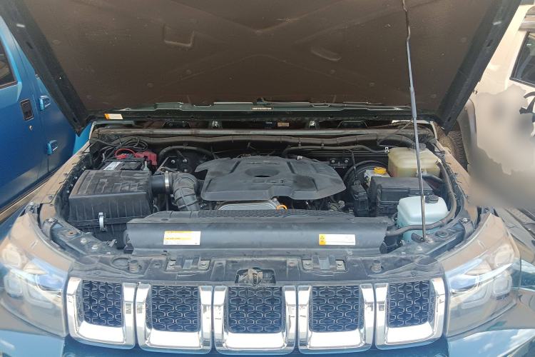 Used Beijing Auto BJ40 2019 2.0T Automatic Four-Wheel Drive Urban Hunter Edition Premium Model China V Emission Standard
