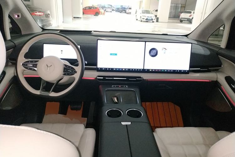 Used VOYAH Dream 2025 PHEV Four-Wheel-Drive Flagship Kunpeng Edition