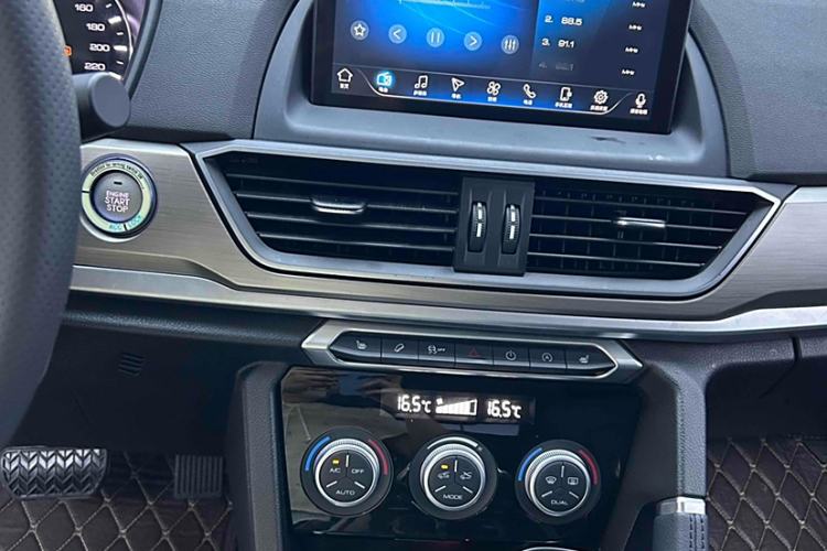 Used Haval H6 2021 Sport Edition 1.5T Automatic Elite Smart Connectivity Model with Hexagonal Grille
