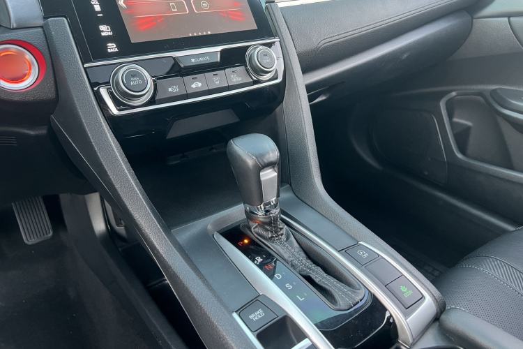 Used Honda Civic 2016 220TURBO CVT Prestige Edition
