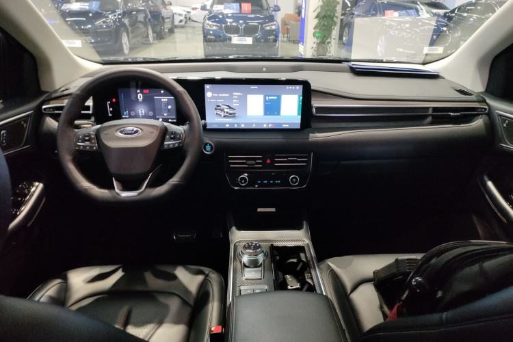 Used Ford Edge 2021 PLUS EcoBoost 245 Two-Wheel-Drive Titanium 7-Seater