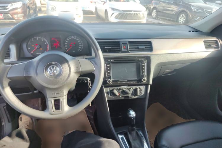 Used Volkswagen Santana 2015 1.6L Automatic Comfort Edition
