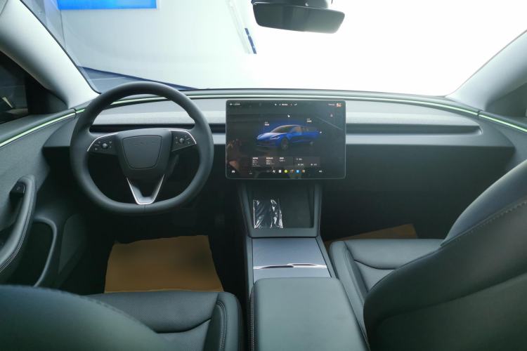 Used Tesla Model 3 2025 Rear-Wheel-Drive Version
