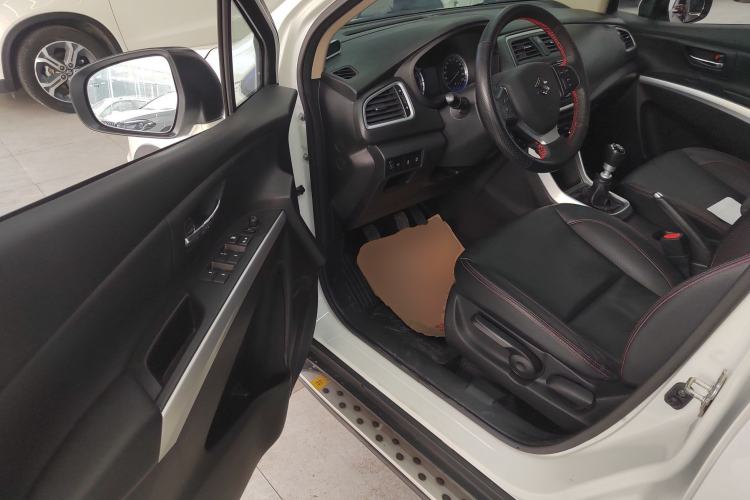 Used Suzuki S-Cross 2015 1.4T Manual Two-Wheel Drive Prestige Model