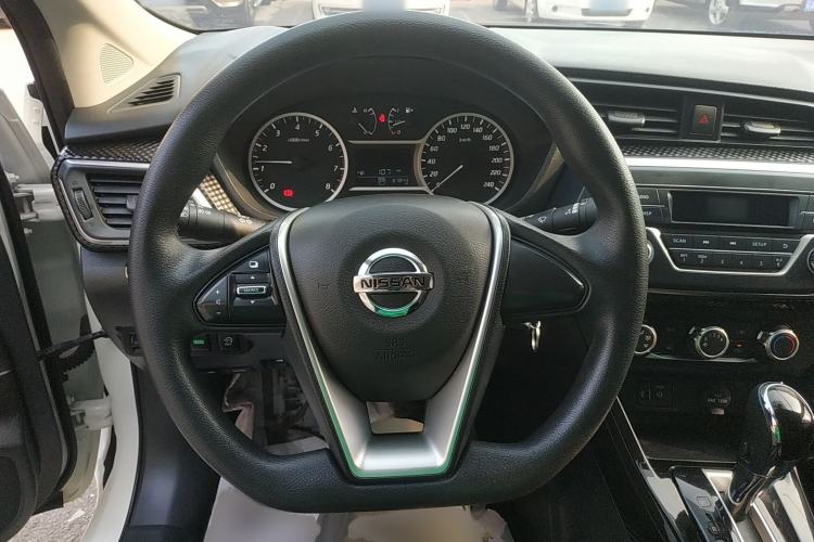 Used Nissan Lannia 2020 1.6L CVT Cool Edition
