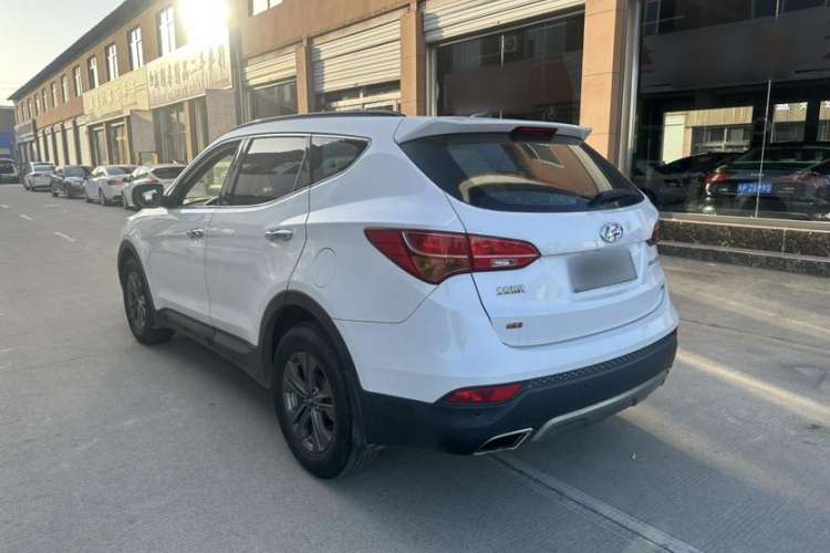 Used Hyundai Santa Fe 2013 Revised Version 2.4L Automatic All-Wheel Drive Smart Type
