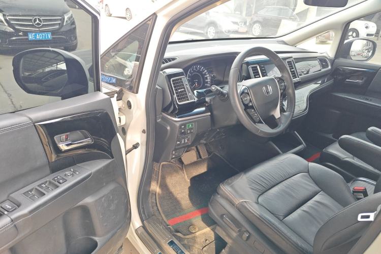 Used Honda Elysion 2019 2.0L Hybrid Luxury Edition
