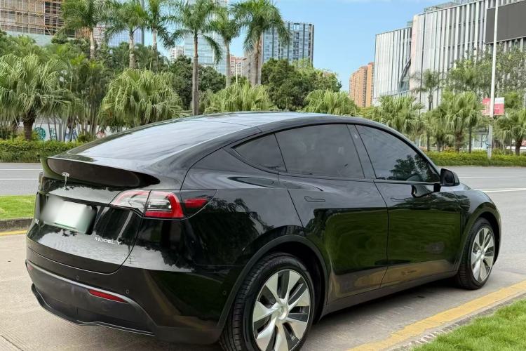 Used Tesla Model Y 2021 Long-Range All-Wheel-Drive Version 3D7
